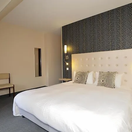 Logis Le Relais De La Poste 3* Neuvéglise