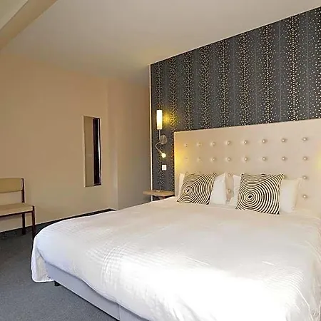 Otel Logis Le Relais De La Poste 3*