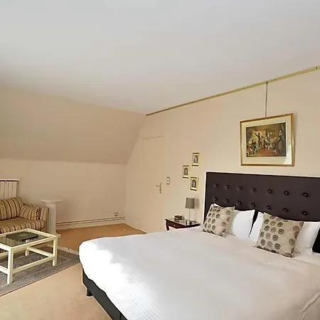 Otel Logis Le Relais De La Poste 3*