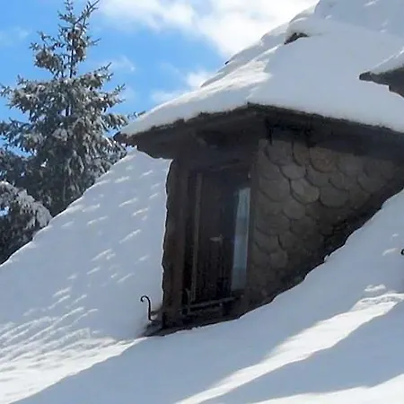Logis Le Relais De La Poste Otel Neuvéglise