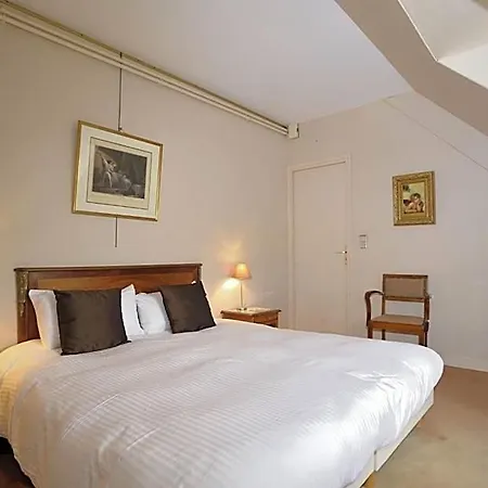 Otel Logis Le Relais De La Poste Neuvéglise
