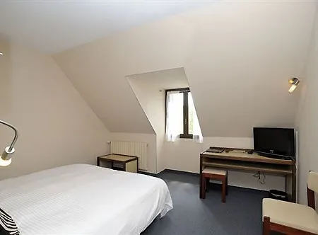 Otel Logis Le Relais De La Poste 3*