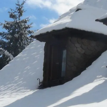 Le Relais De La Poste Hotel Neuveglise