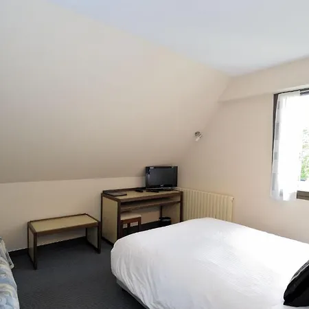 Otel Logis Le Relais De La Poste 3*