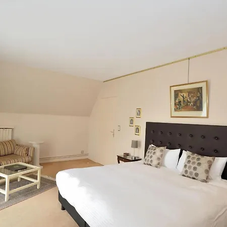 Logis Le Relais De La Poste Otel