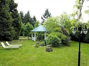 Отель Logis Le Relais De La Poste